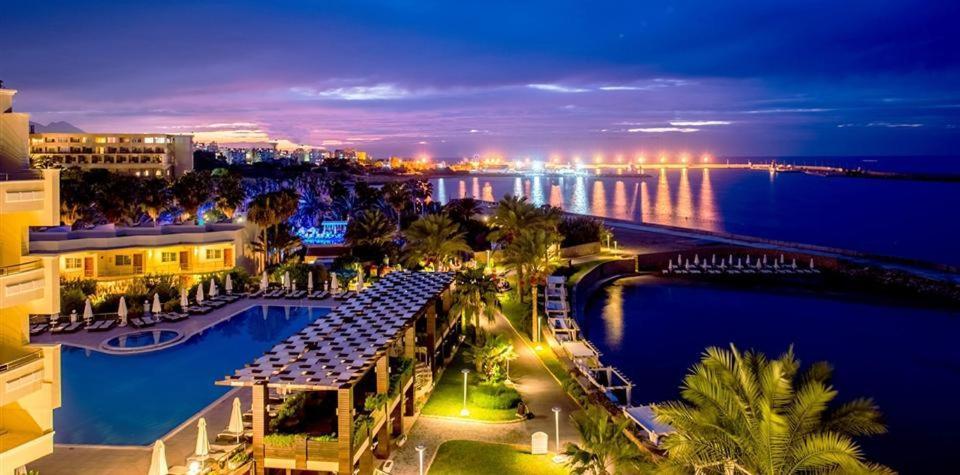 Vuni Palace Luxury Resort & Beach & Casino Kyrenia  Ngoại thất bức ảnh